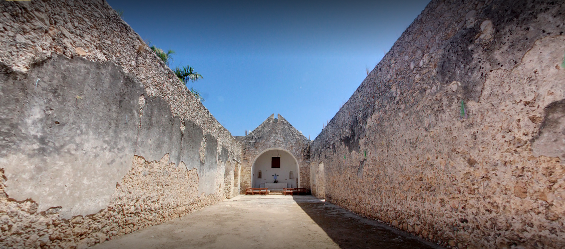 Así es por dentro la oculta 'Capilla Sin Techo' que casi nadie conoce en Izamal