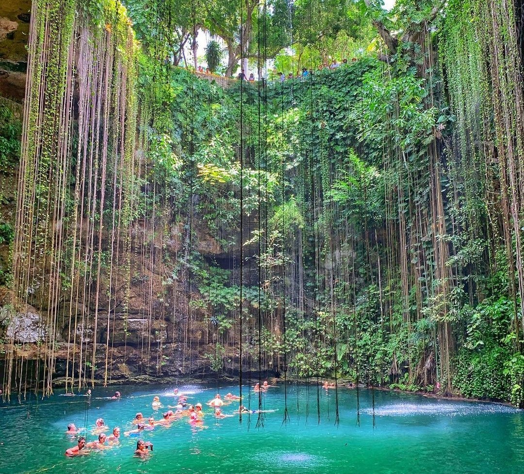 Cenote Xcanché, un manantial de tonalidades verdes