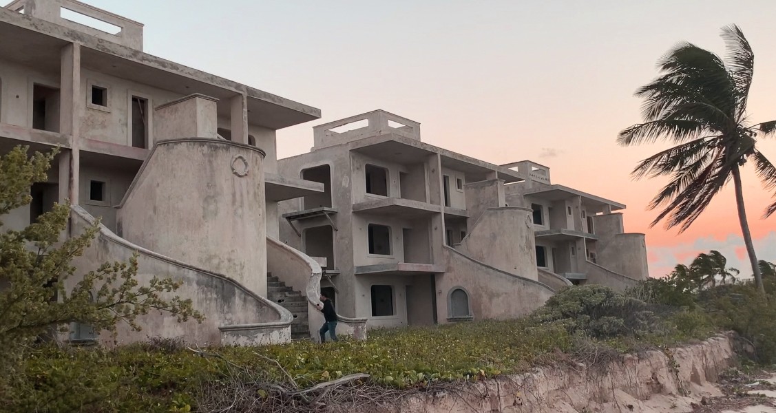 Hotel Fantasma a la orilla del mar de Telchac (VIDEO)