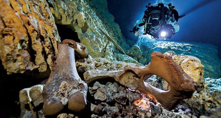 La cautivadora historia de Naia, El esqueleto hallado en un cenote de Tulum